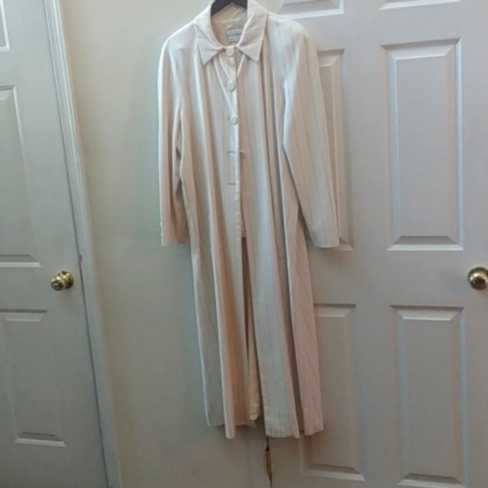 2 piece long coat with matching pants very fly!